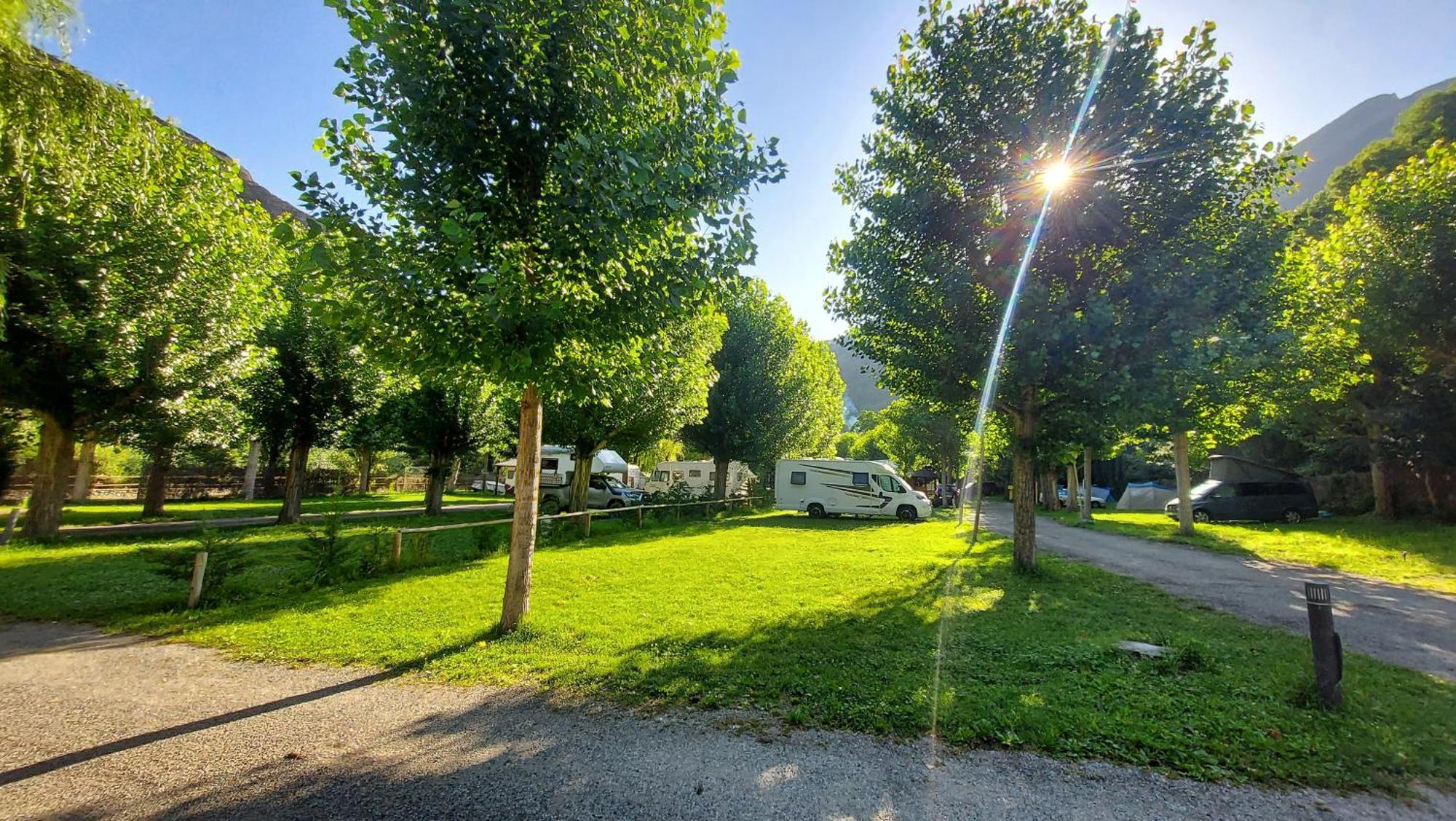 Camping Llavorsí Exteriör bild